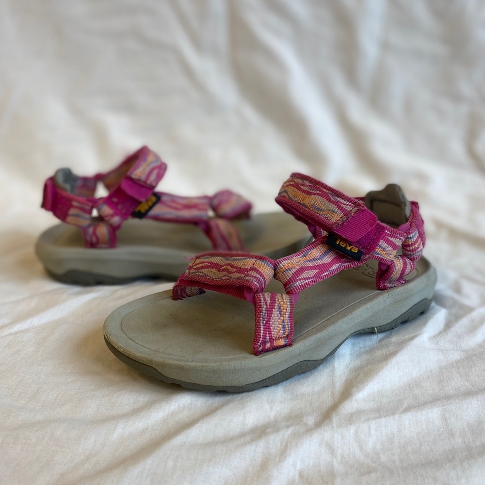 Girls Teva Hurricane sandal